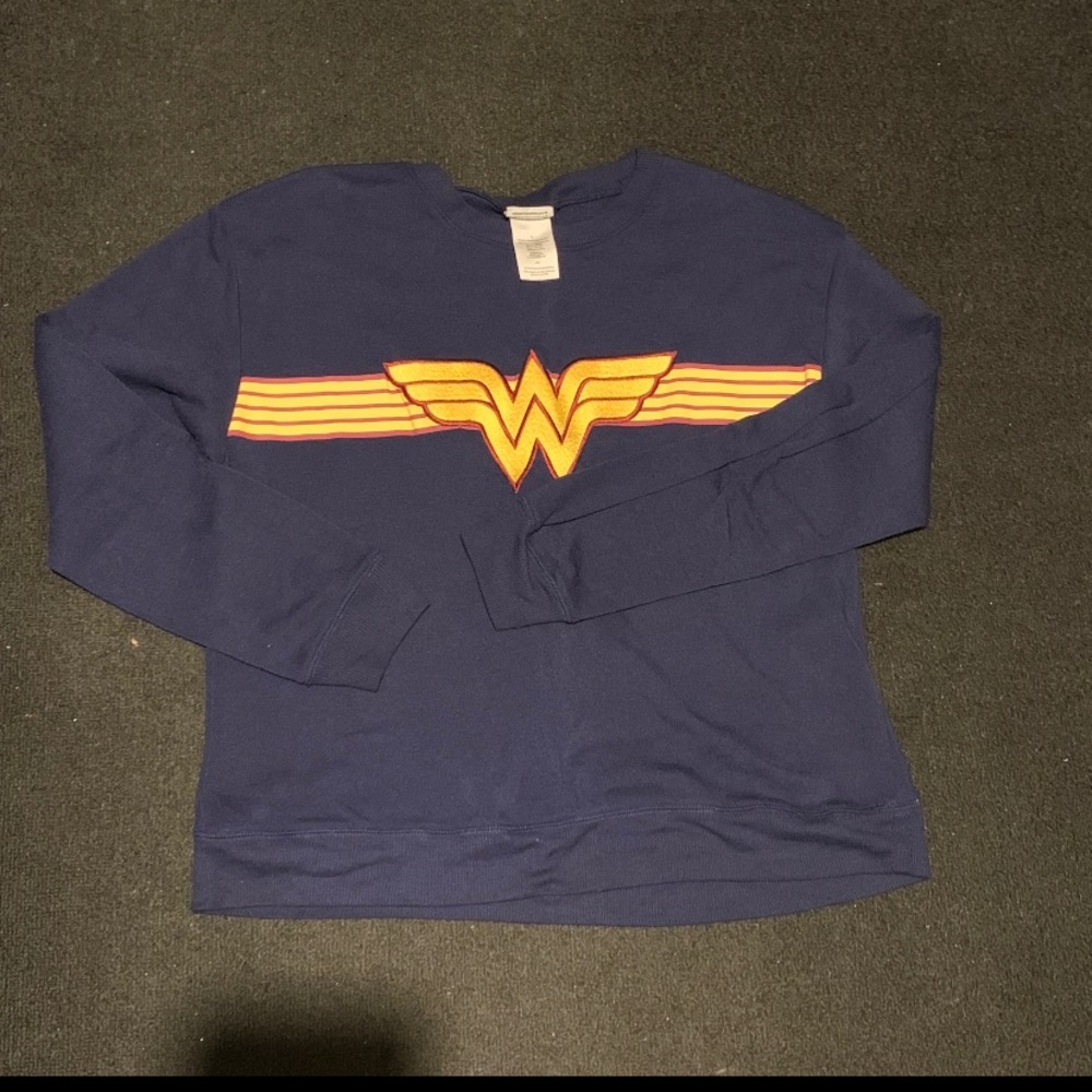 Wonder Woman crew neck